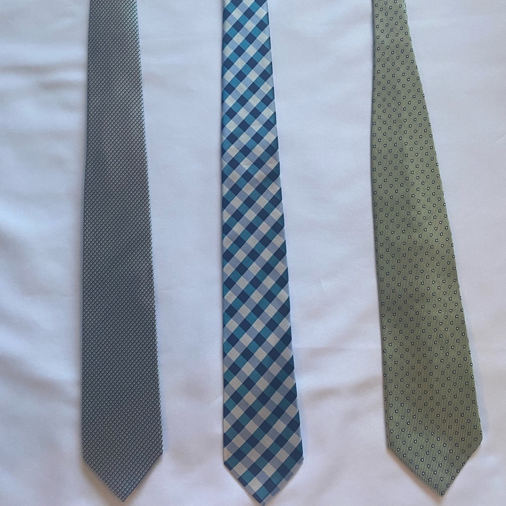 Men’s assorted ties. Very good condition.